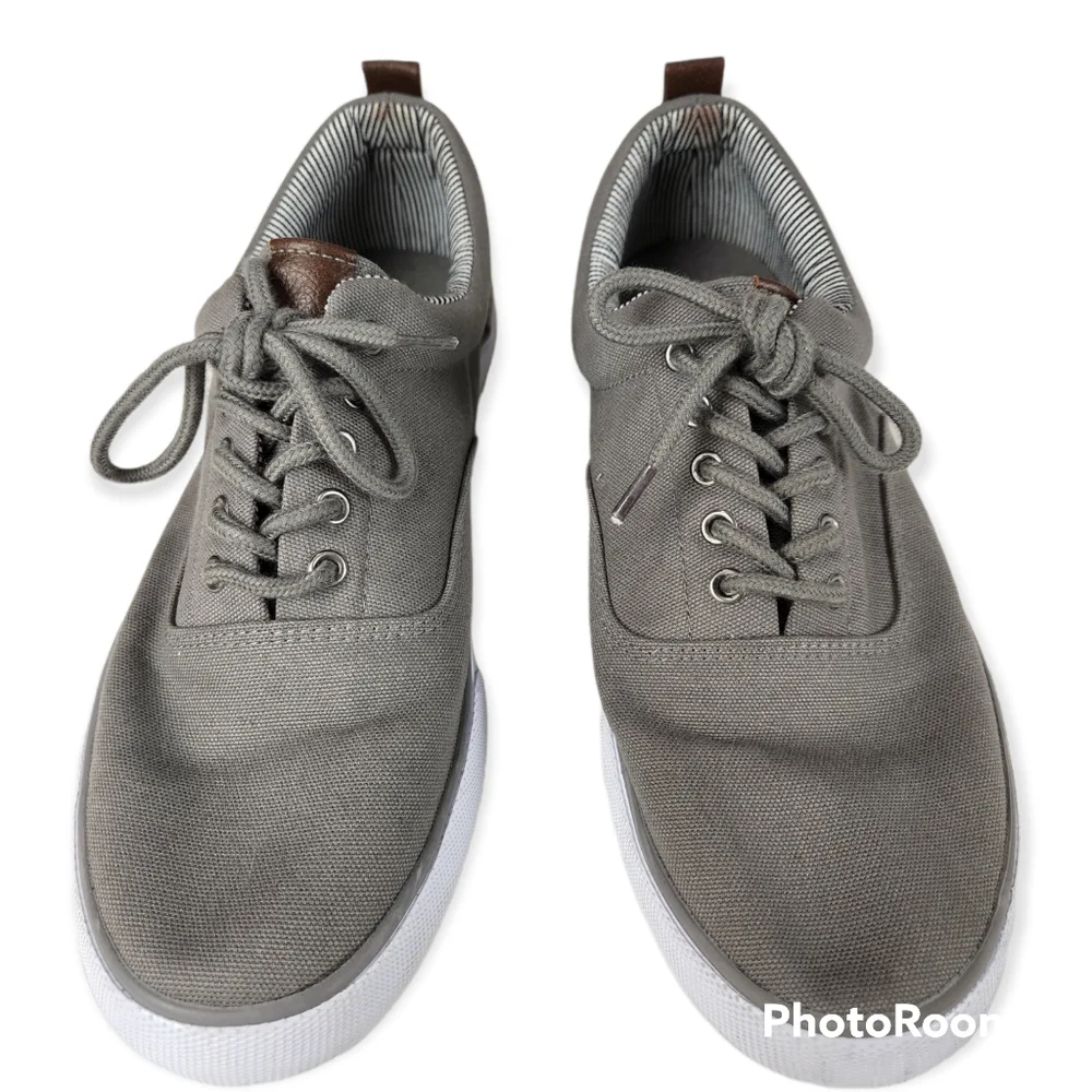 Goodfellow & Co gray and white canvas deck/boat shoes size 10